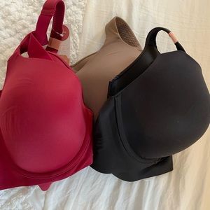 ***Lot of Bras*** Modern Luxe Cacique Bras size 46C , selling lot